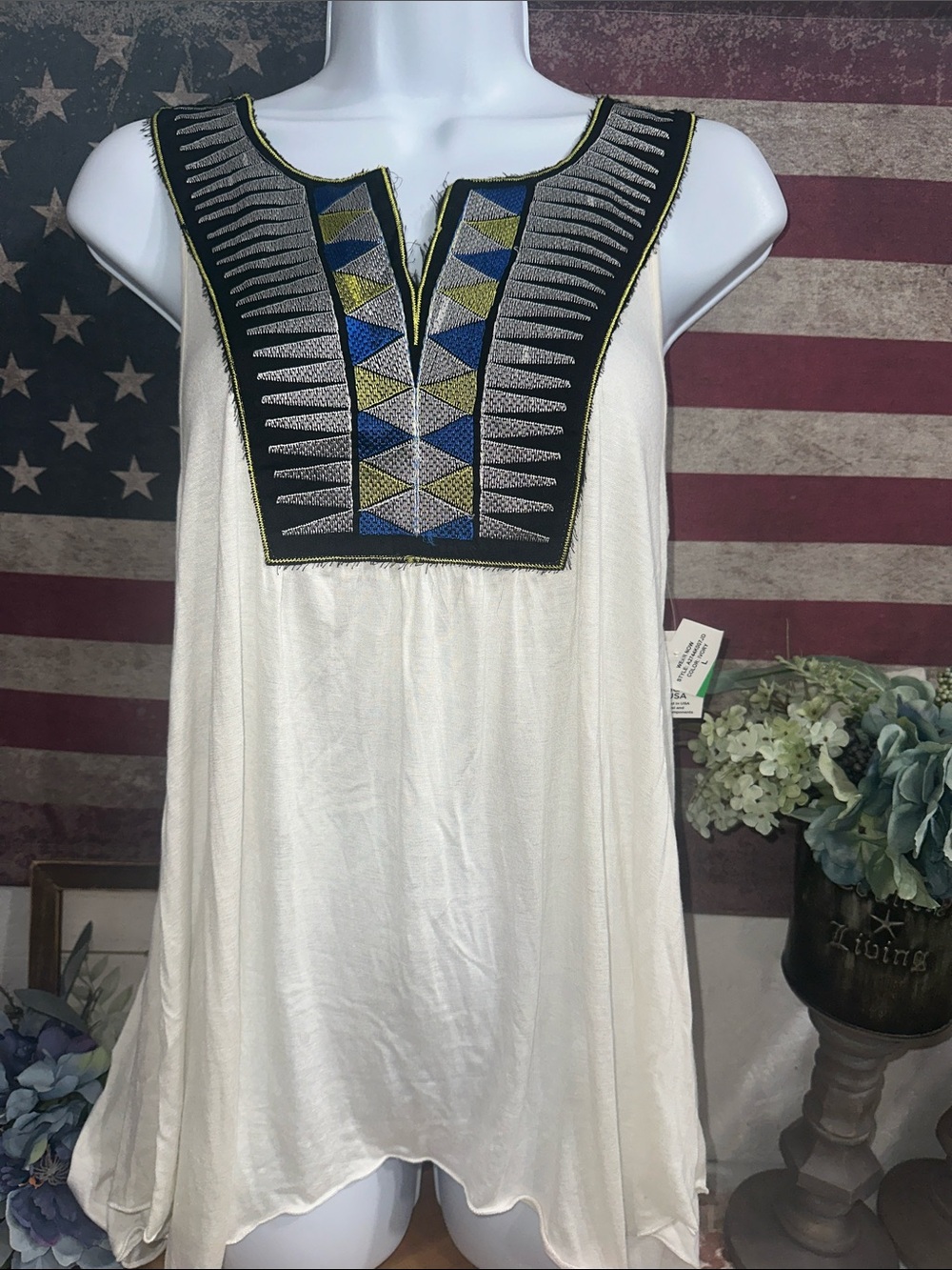 NWT Lovin doll Ivory Sleeveless Tank with Blue, yellow & Black Geometric pattern
